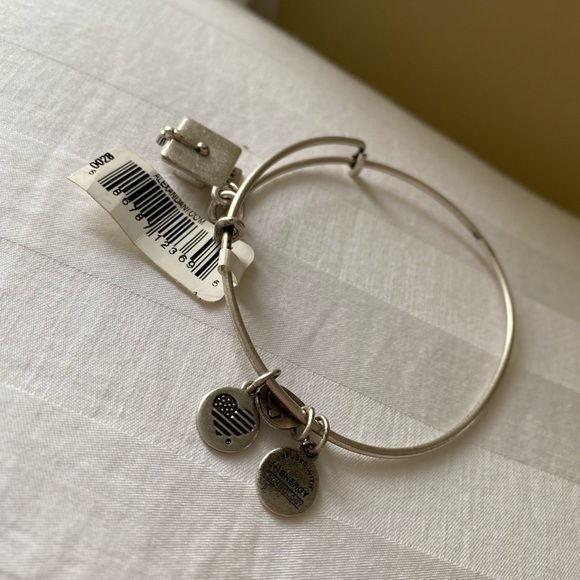 NWT Alex and Ani Silver Graduation Cap Bracelet 🎓 - Picture 5 of 9